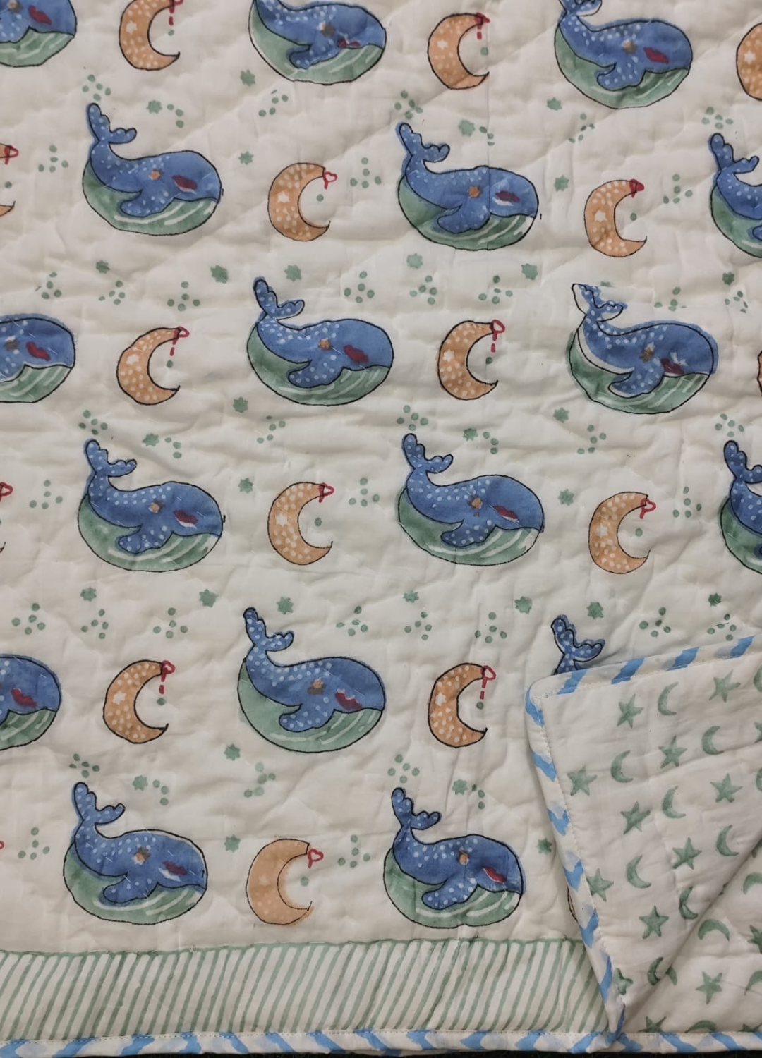Kids Reversible Mulmul Quilt - Whales