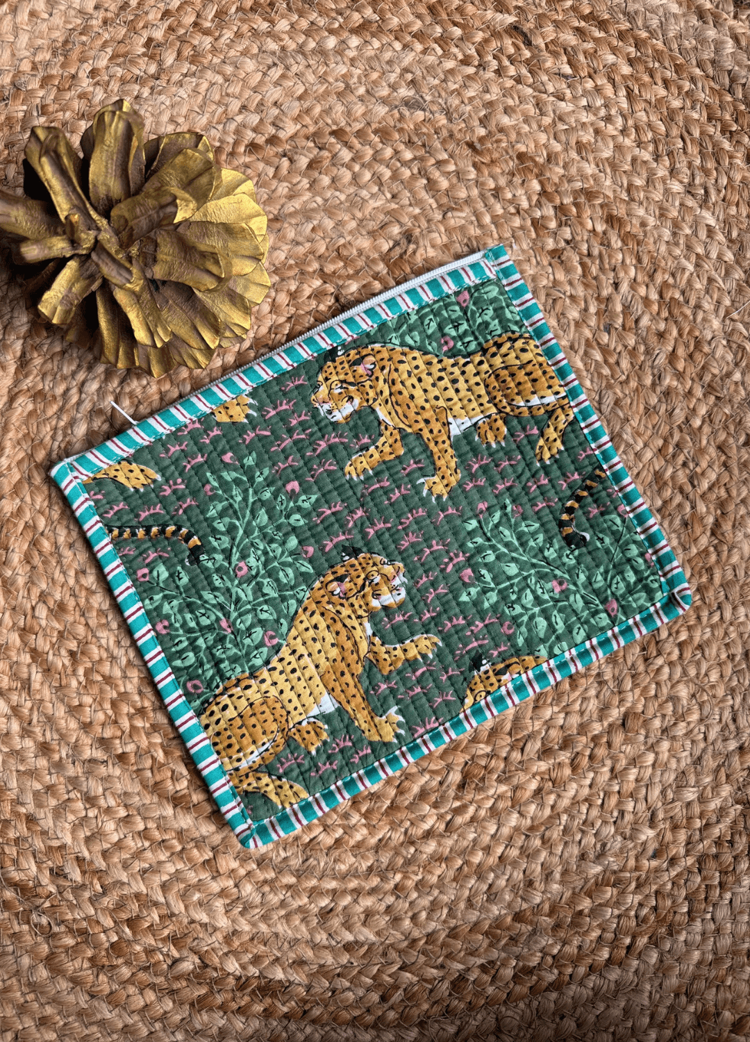 Handblock Flat Pouch