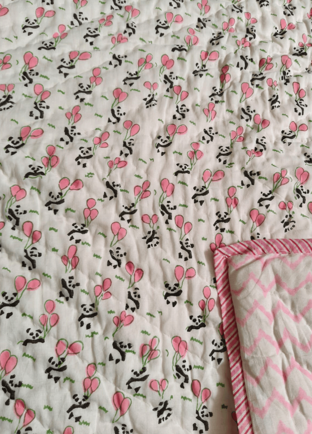 Kids Reversible Mulmul Quilt- Pink Balloon