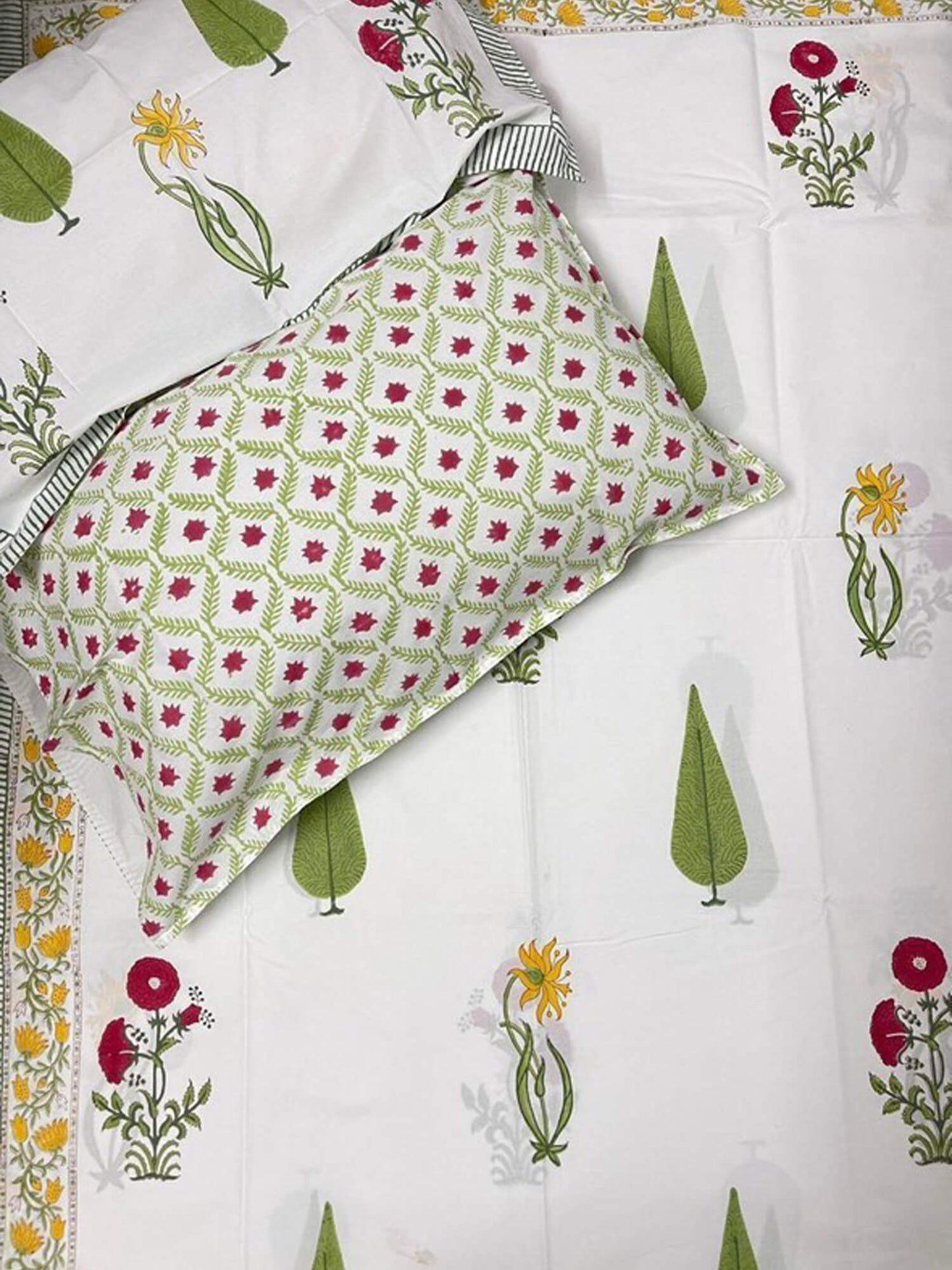 Sultan Bagh Collection - Hand Block Printed King Bedsheet with Reversible Pillow Covers (90 x 108 inches)
