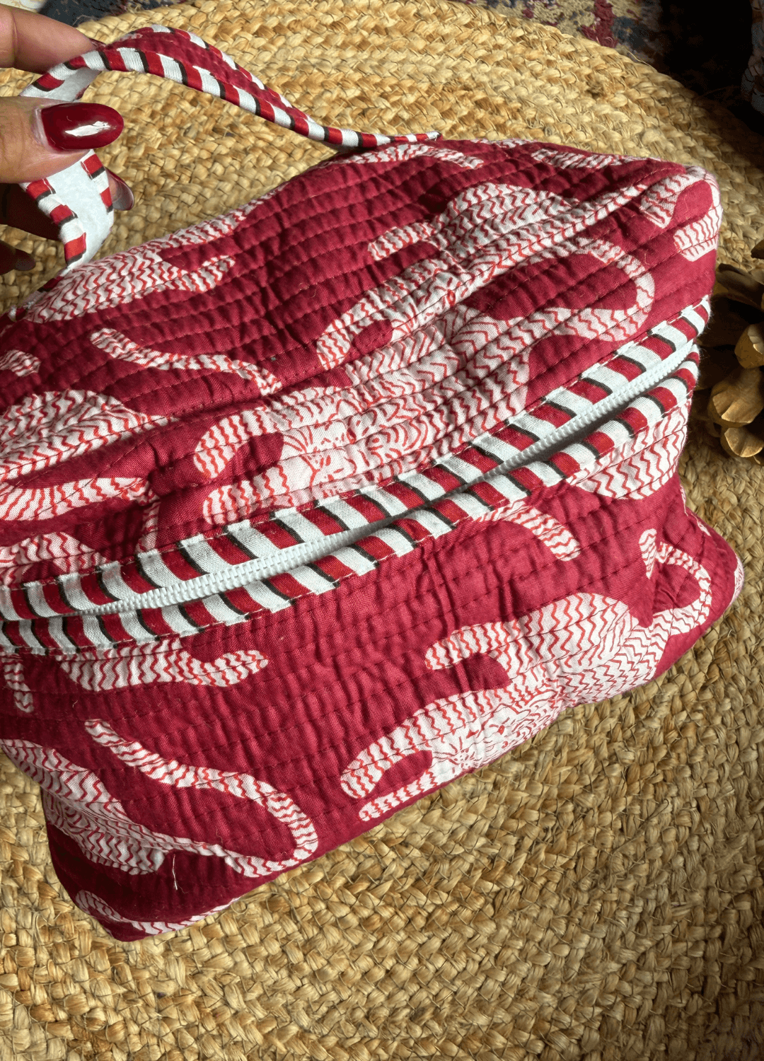 Quilted Vanity Bag – Travel-Friendly Organizer