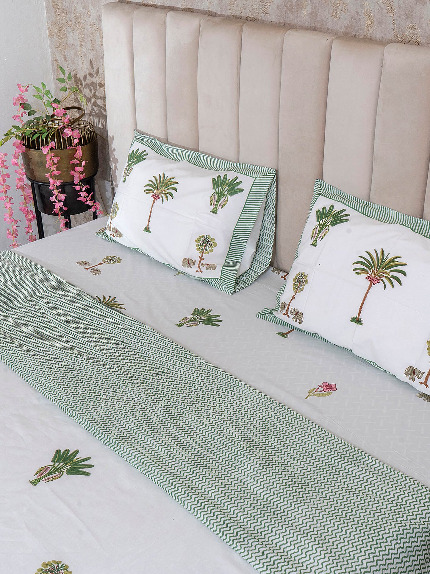 Shikar Bagh Collection - Matching Dohar & Bedsheet Set