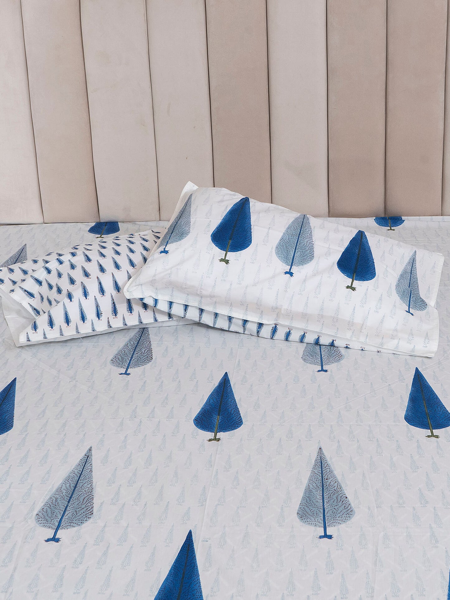 Neel Bagh Collection - Matching Dohar & Bedsheet Set