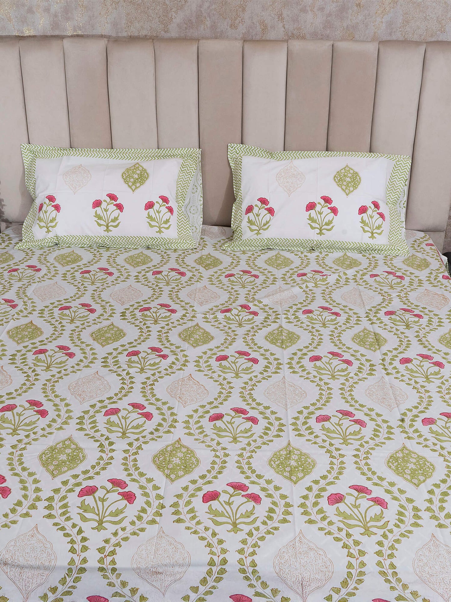 Sawai Bagh Collection - Hand Block Printed Super King Bedsheet with Reversible Pillow Covers (108 x 108 inches)