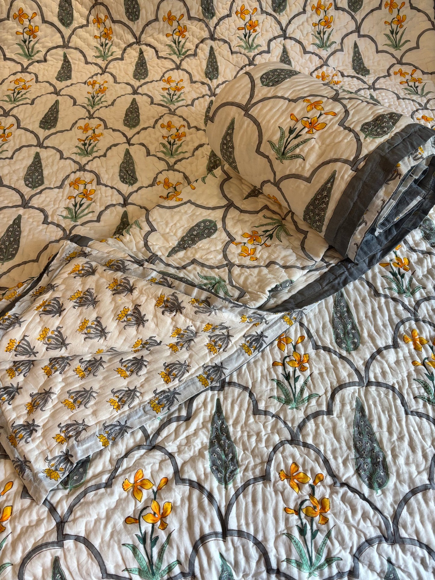 Meera Bagh Collection - Handblock Printed Reversible Mulmul Cotton Quilt - Single (60 x 90 inch)