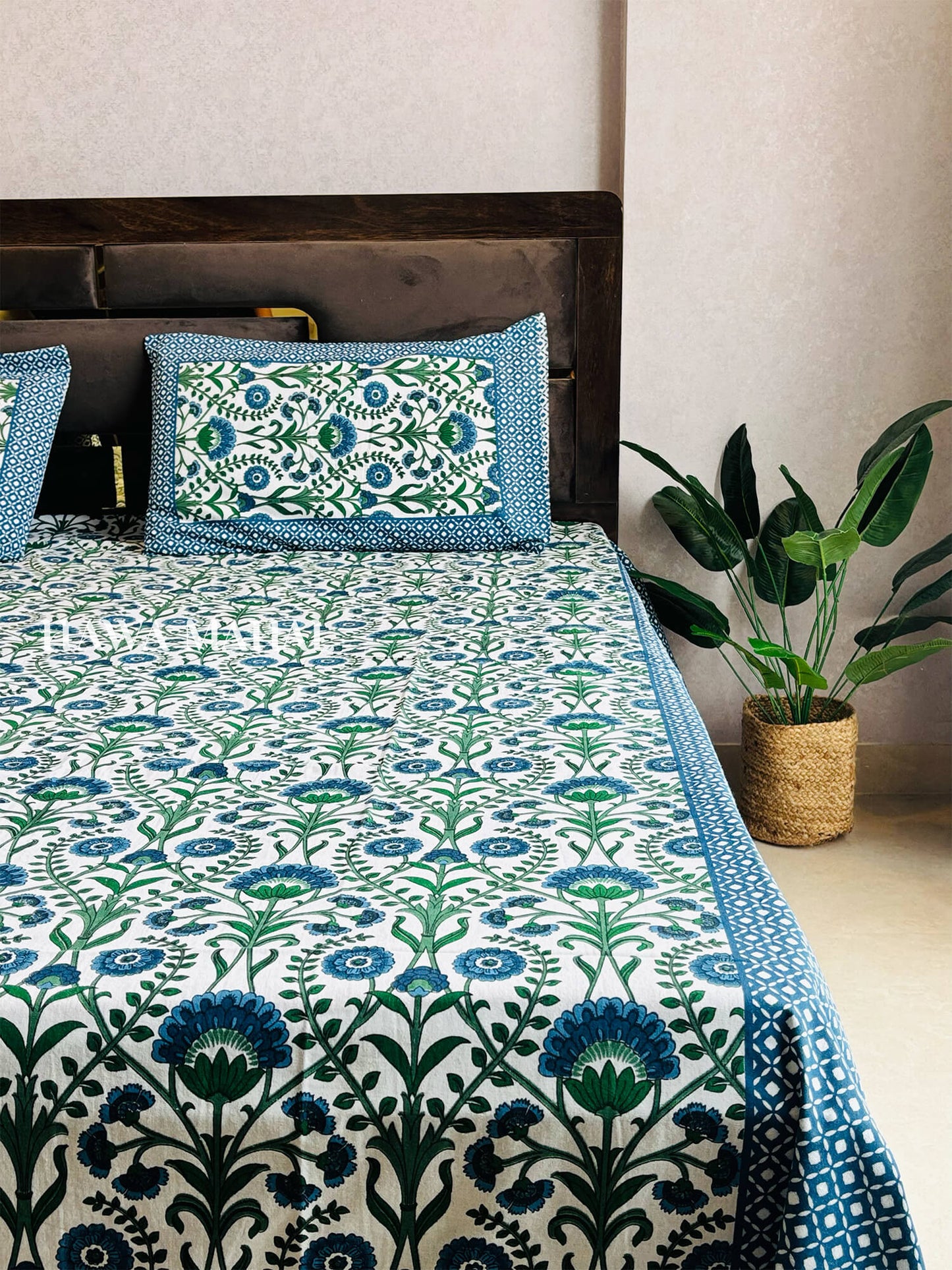 Rajputana Collection - Super King Cotton Bedsheet with Pillow Covers (108 x 108 inches)