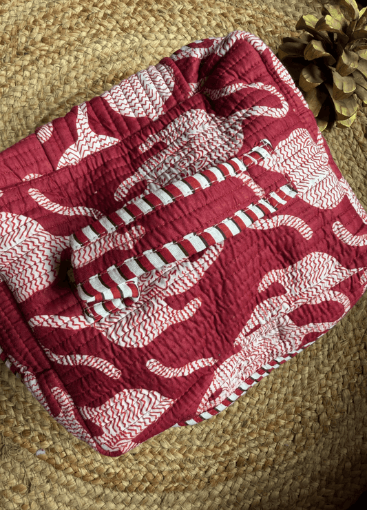 Quilted Vanity Bag – Travel-Friendly Organizer