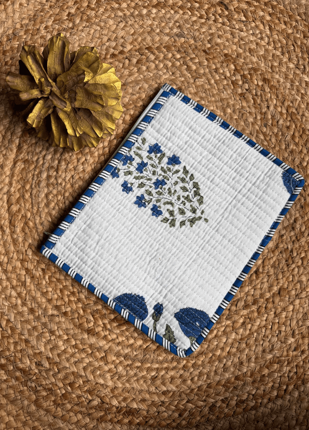 Handblock Flat Pouch