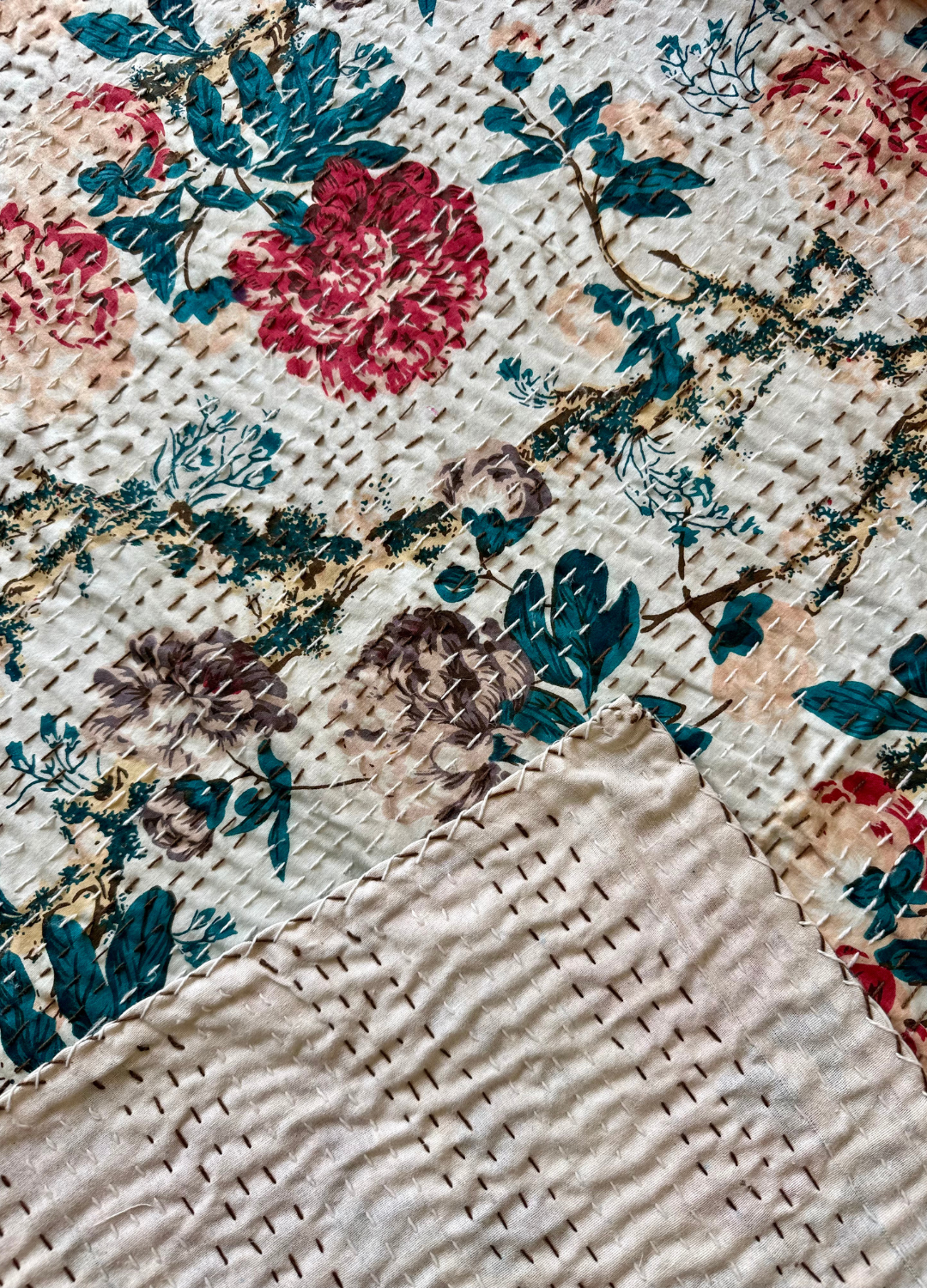 White Kantha Luxury Bedcover - 90x108 inch