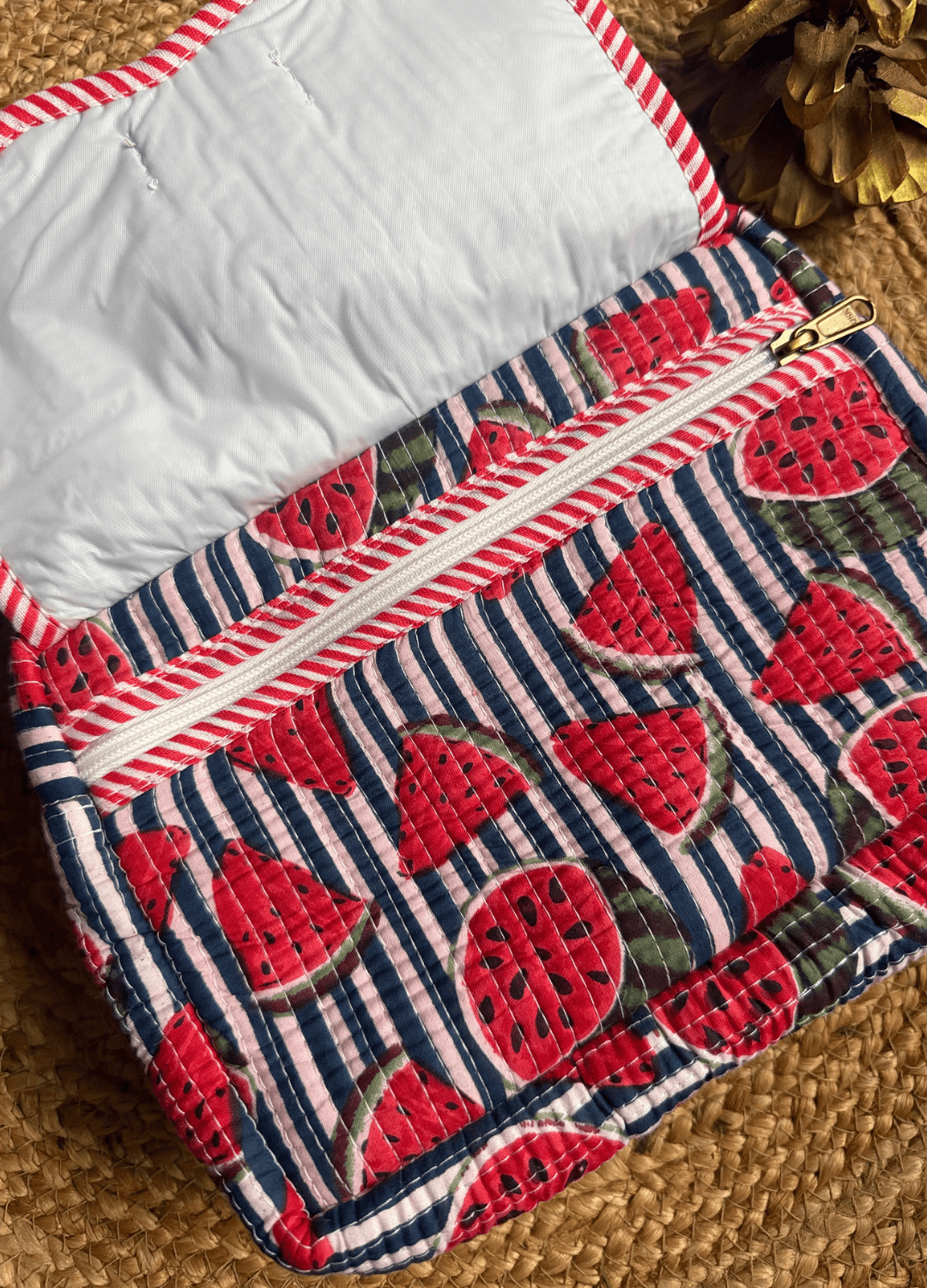 Scallop Toiletry Bag