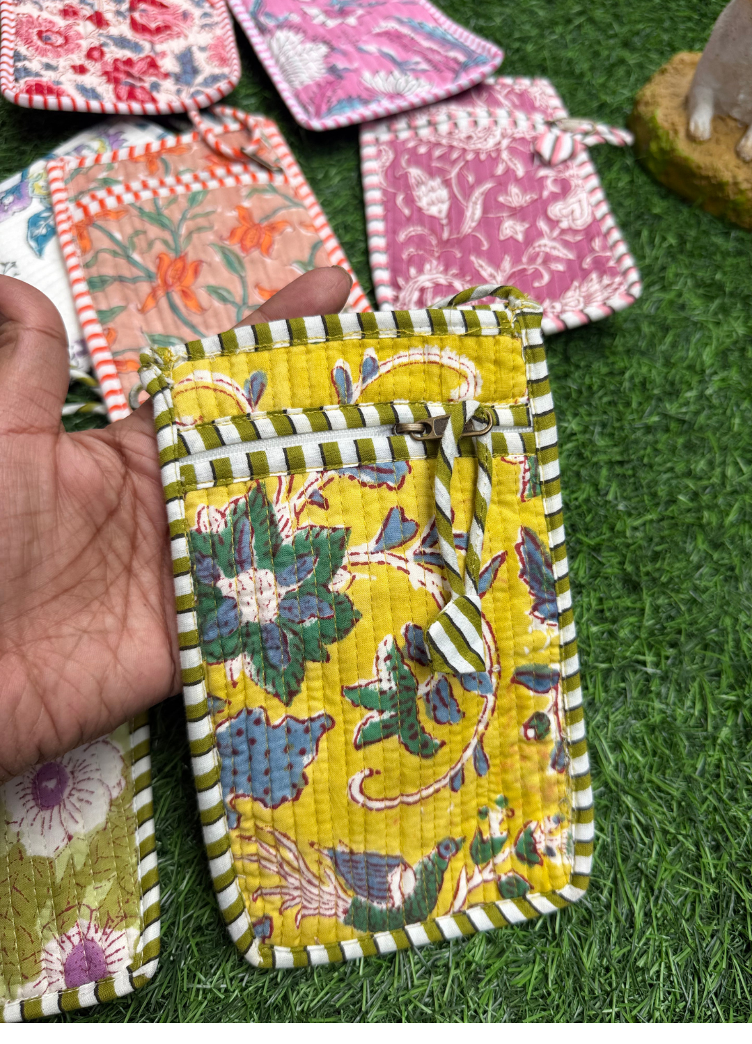 BLOCK PRINTED MOBILE SLING