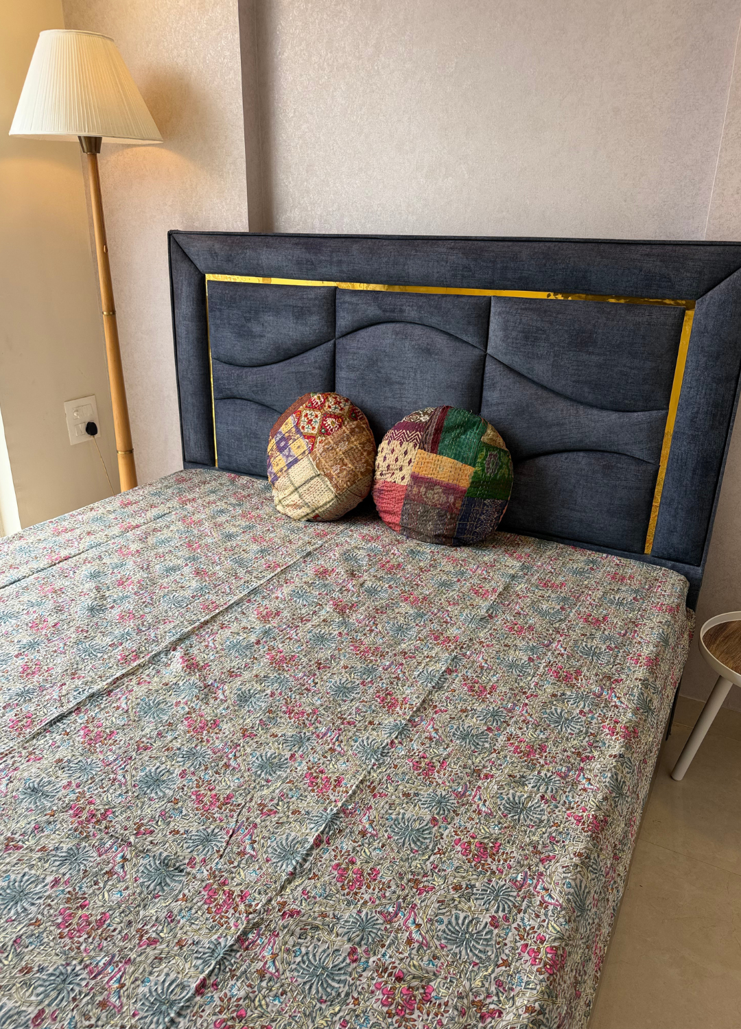 Grey Kantha Luxury Bedcover - 90x108 inch