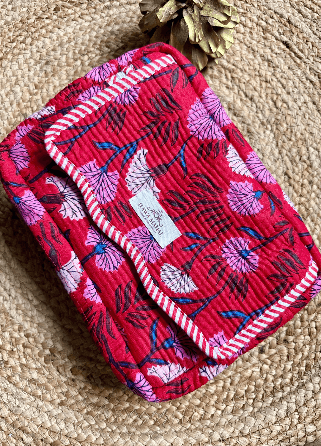 Scallop Toiletry Bag