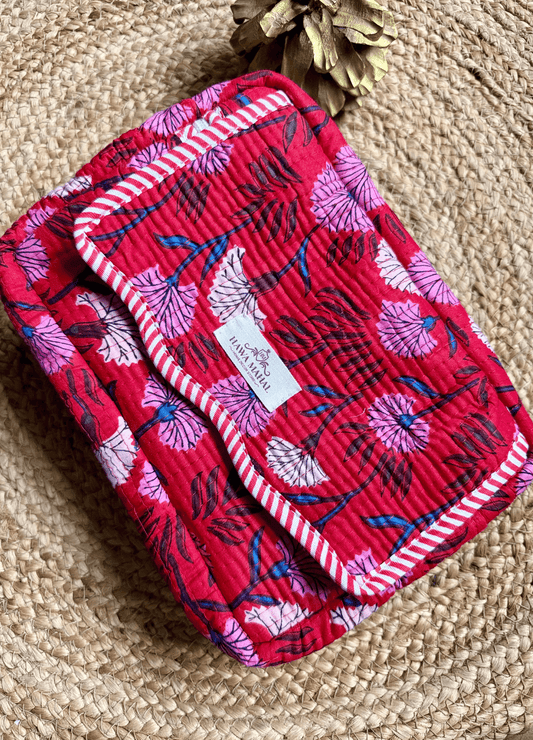Scallop Toiletry Bag