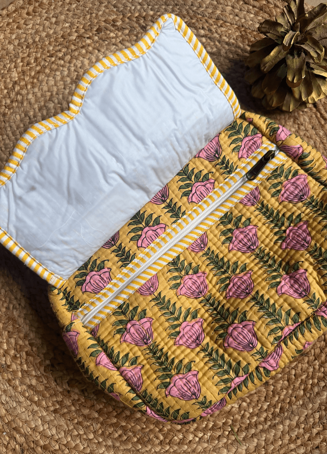 Scallop Toiletry Bag