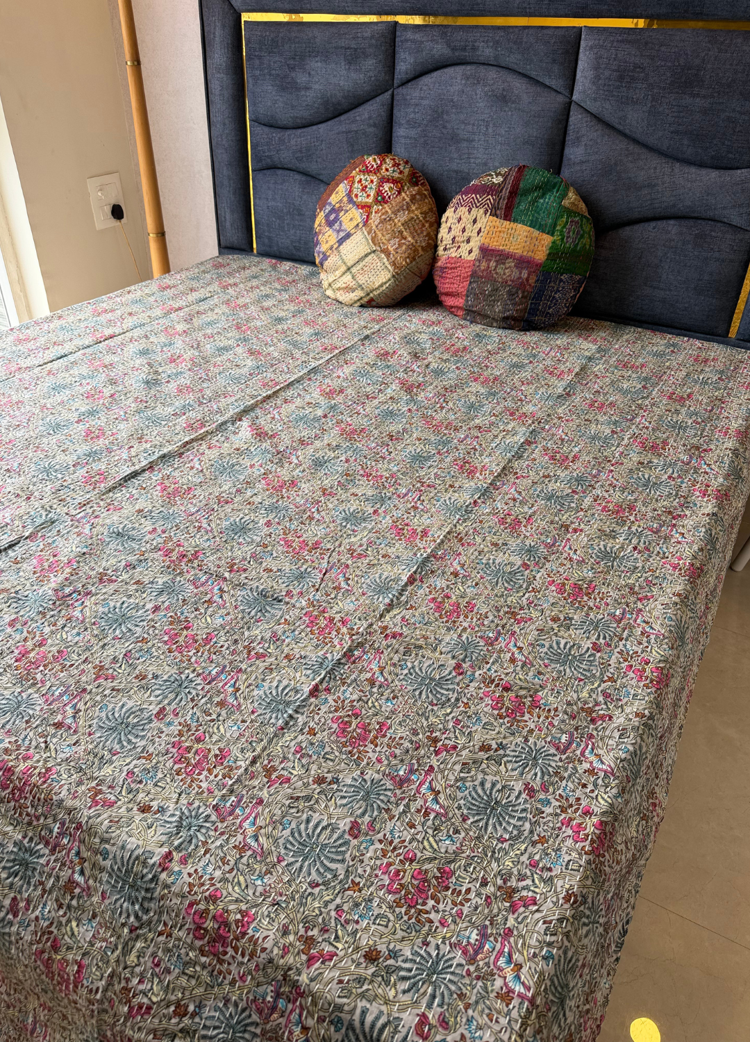 Grey Kantha Luxury Bedcover - 90x108 inch