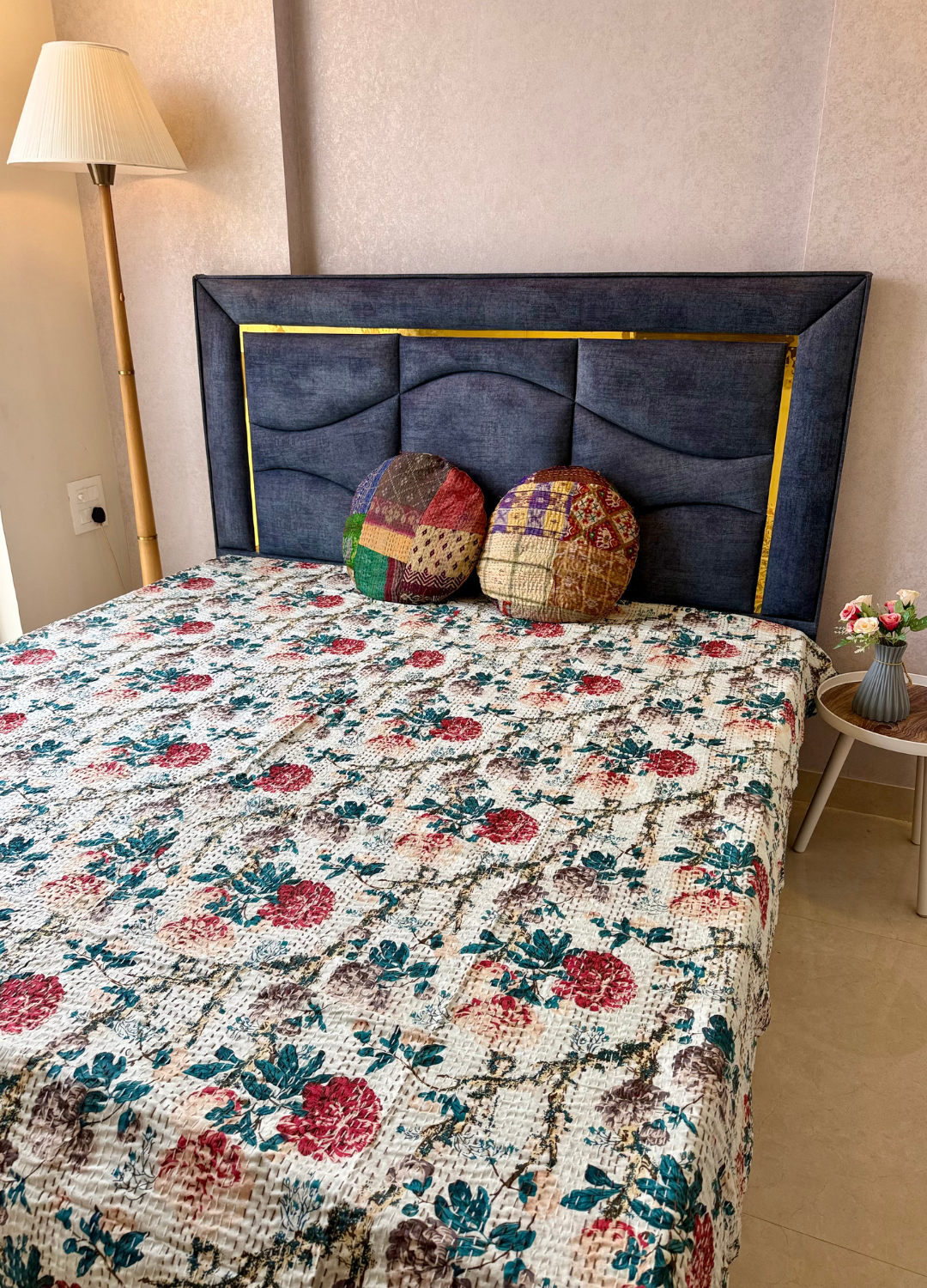 White Kantha Luxury Bedcover - 90x108 inch