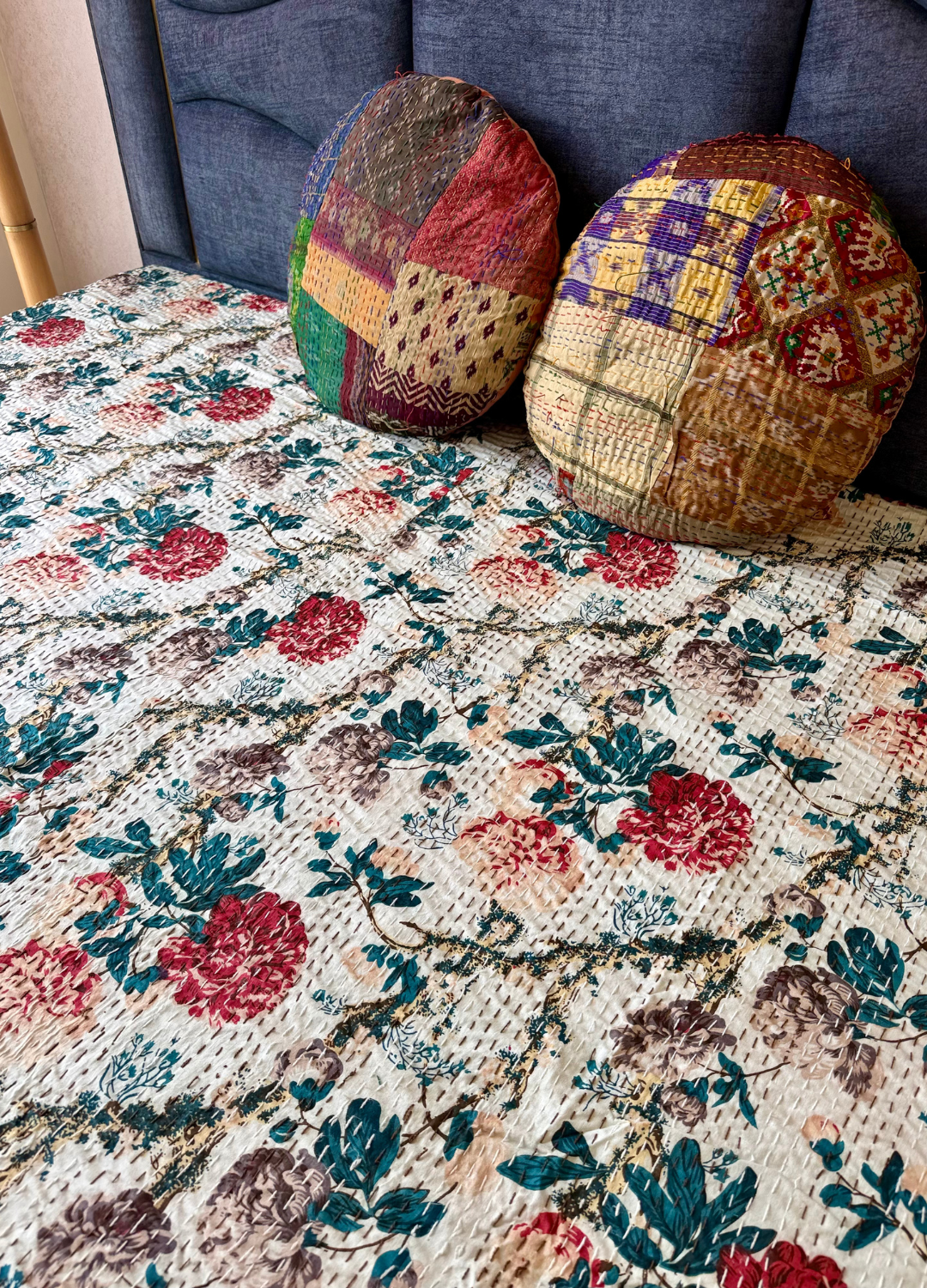 White Kantha Luxury Bedcover - 90x108 inch