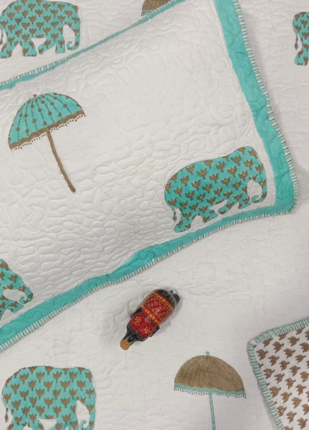 Handcrafted Quilted Cotton Bedcover with Two Pillow Covers