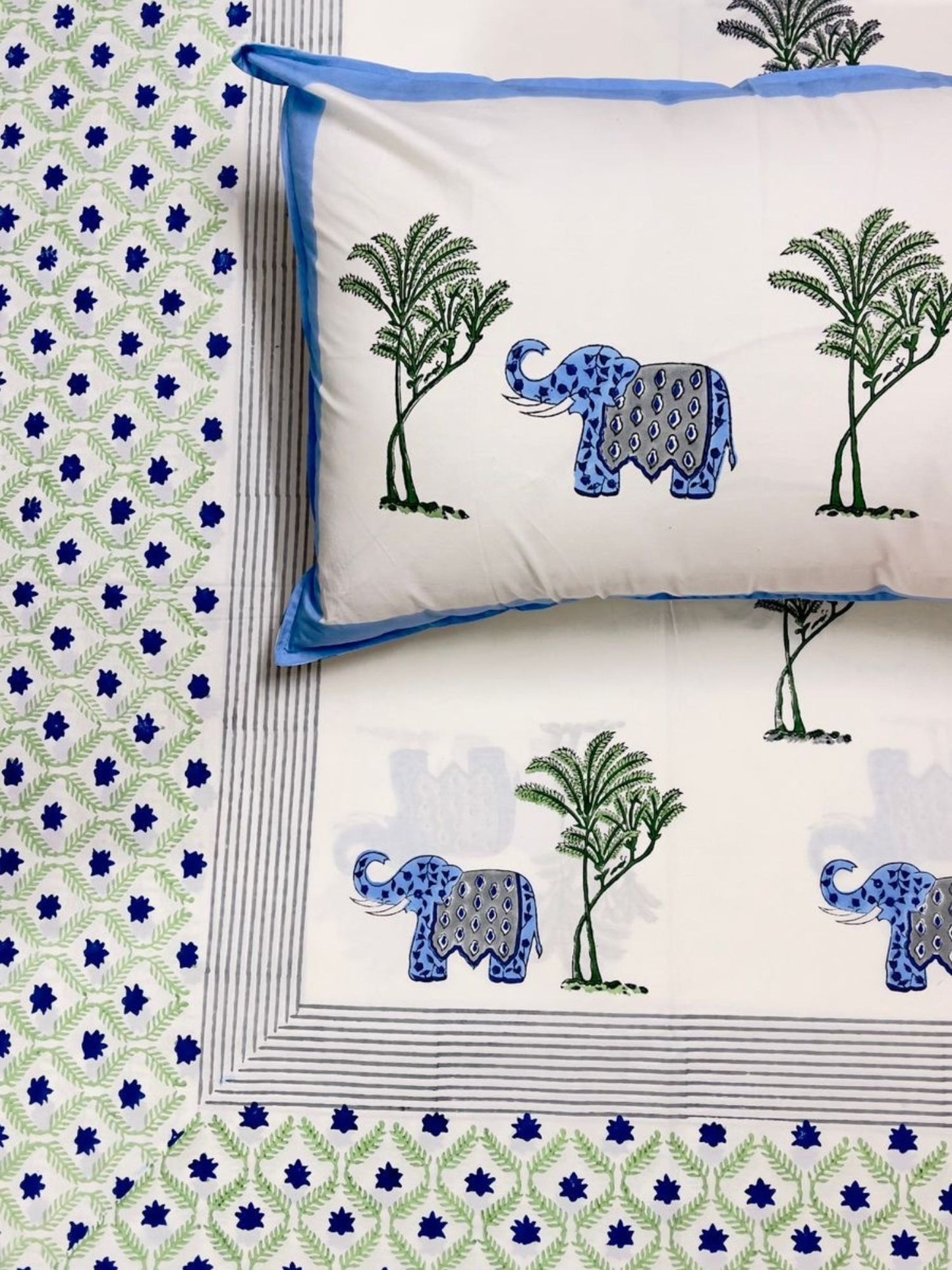 Hansani Hand Block Printed King Bedsheet with Reversible Pillow Covers (90 x 108 inches)