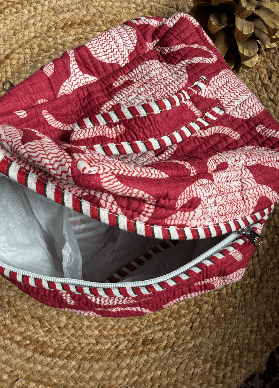 Quilted Vanity Bag – Travel-Friendly Organizer