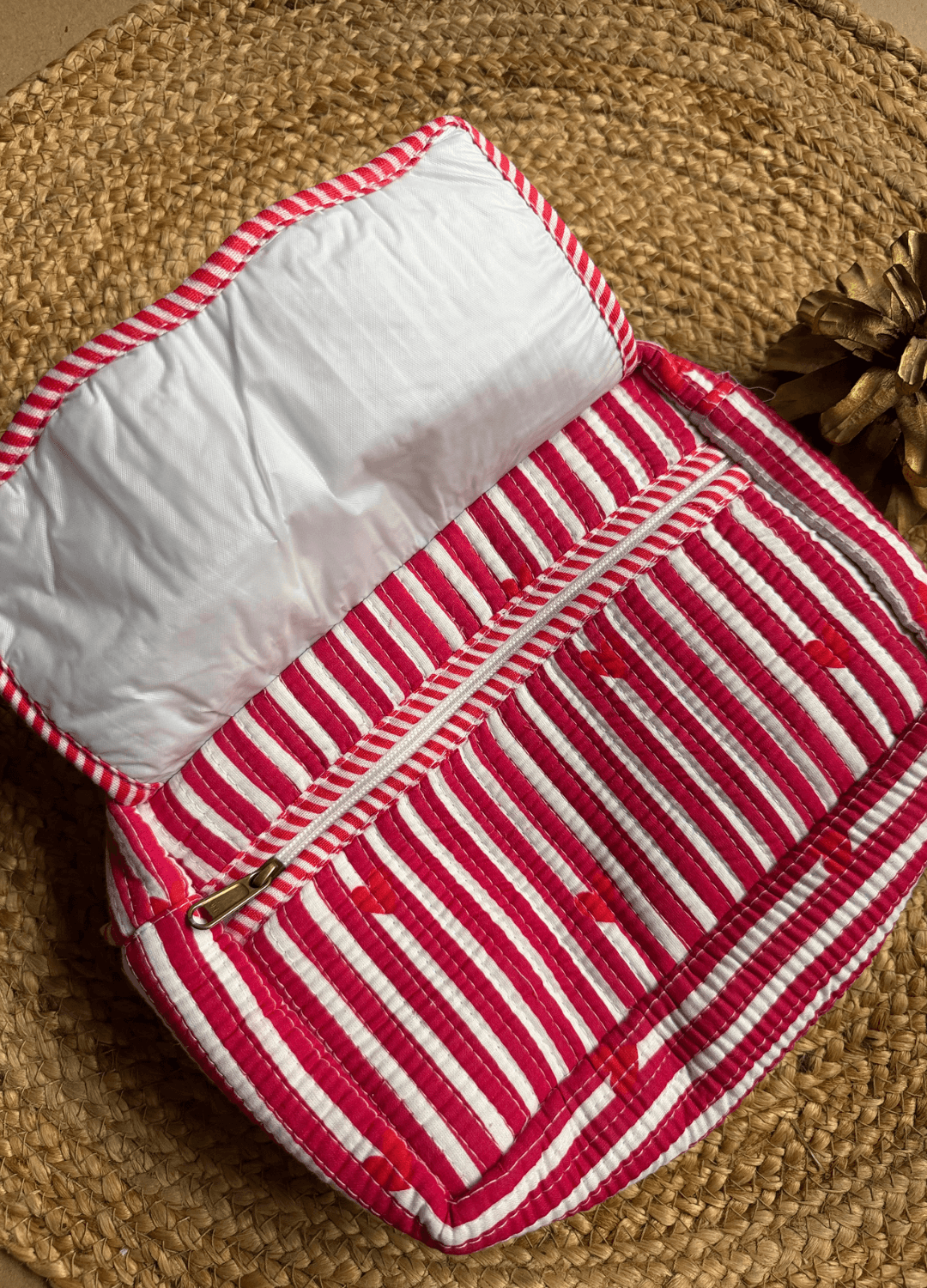 Scallop Toiletry Bag