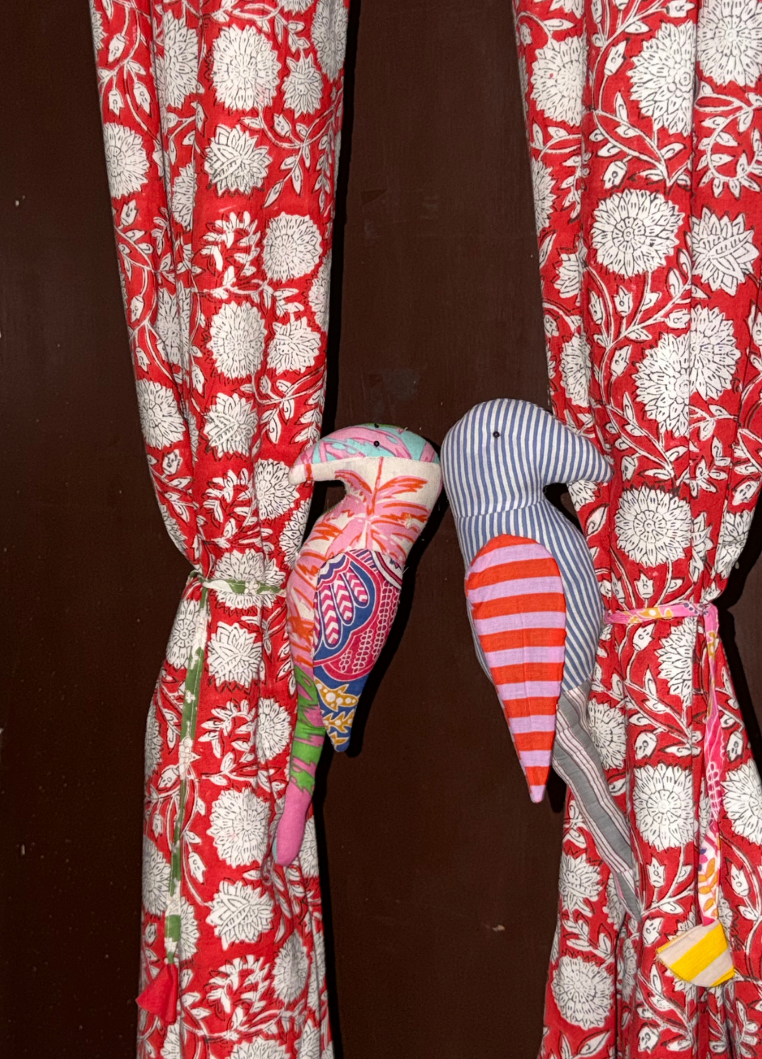 CURTAINS TIE BACK
