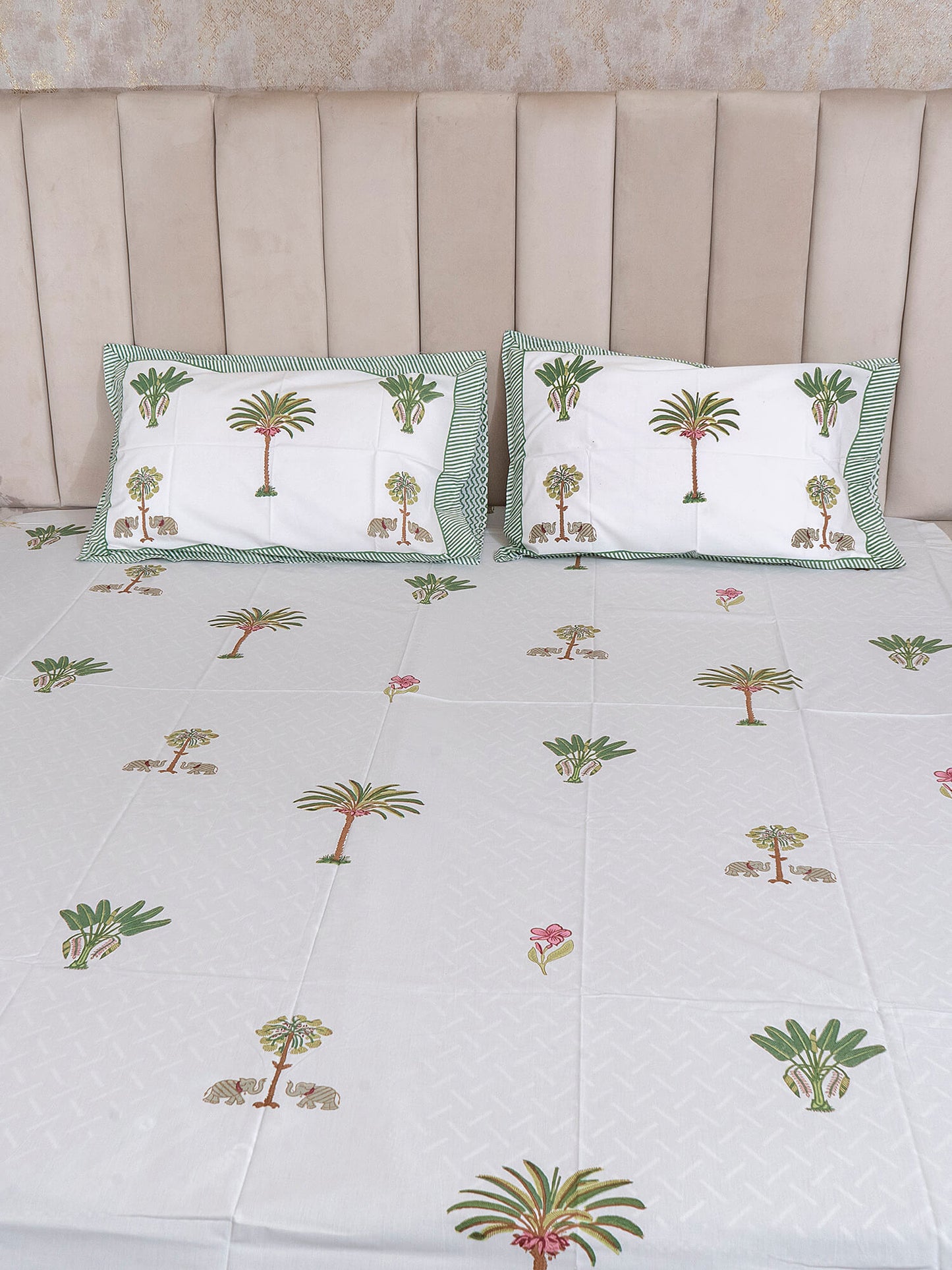 Shikar Bagh Collection - Hand Block Printed Super King Bedsheet with Reversible Pillow Covers (108 x 108 inches)