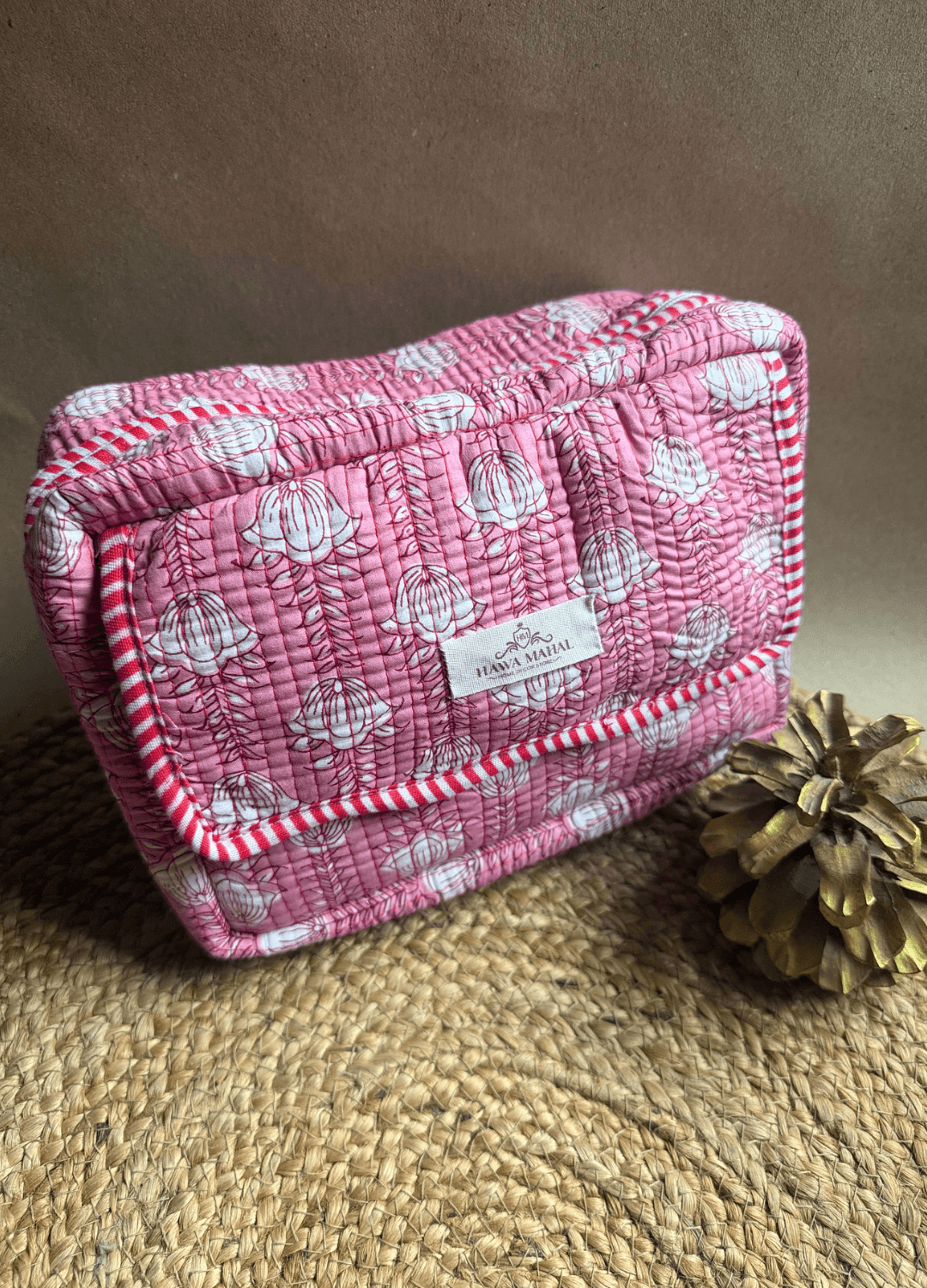Scallop Toiletry Bag