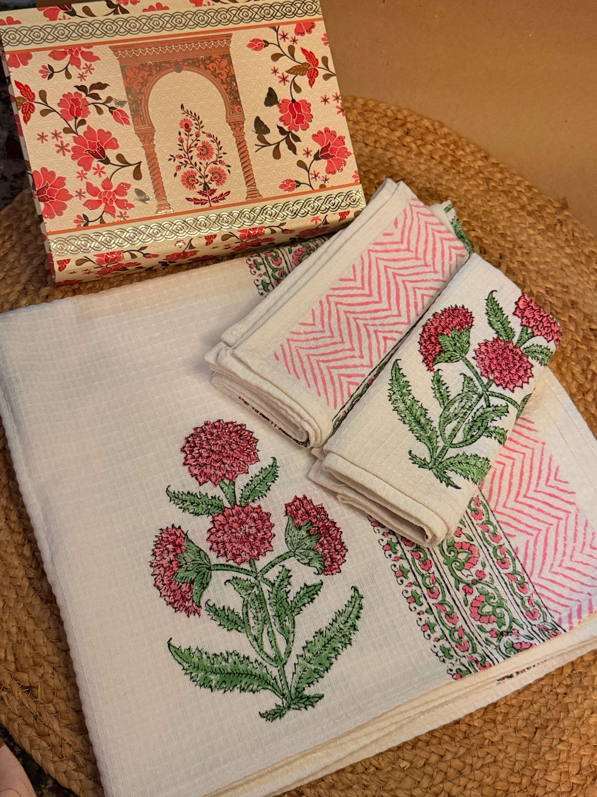 GIFT BOX - BATH LINEN SET ( 4 pc Set)